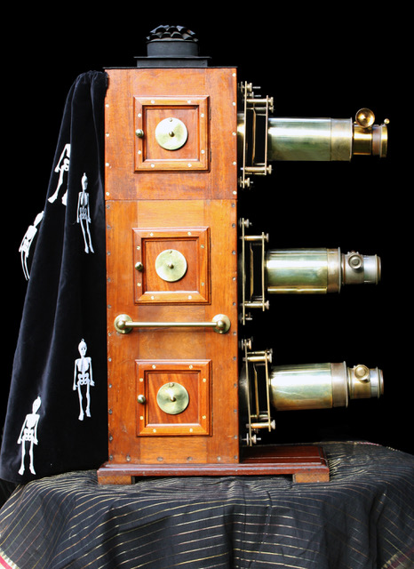 Triple lantern