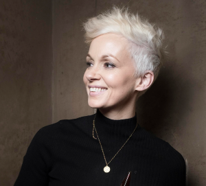 Podcast: Horseshoe Actor Carolyn Bracken & Producer Mo O'Connell / Doc Filmmaker Nathan Fagan